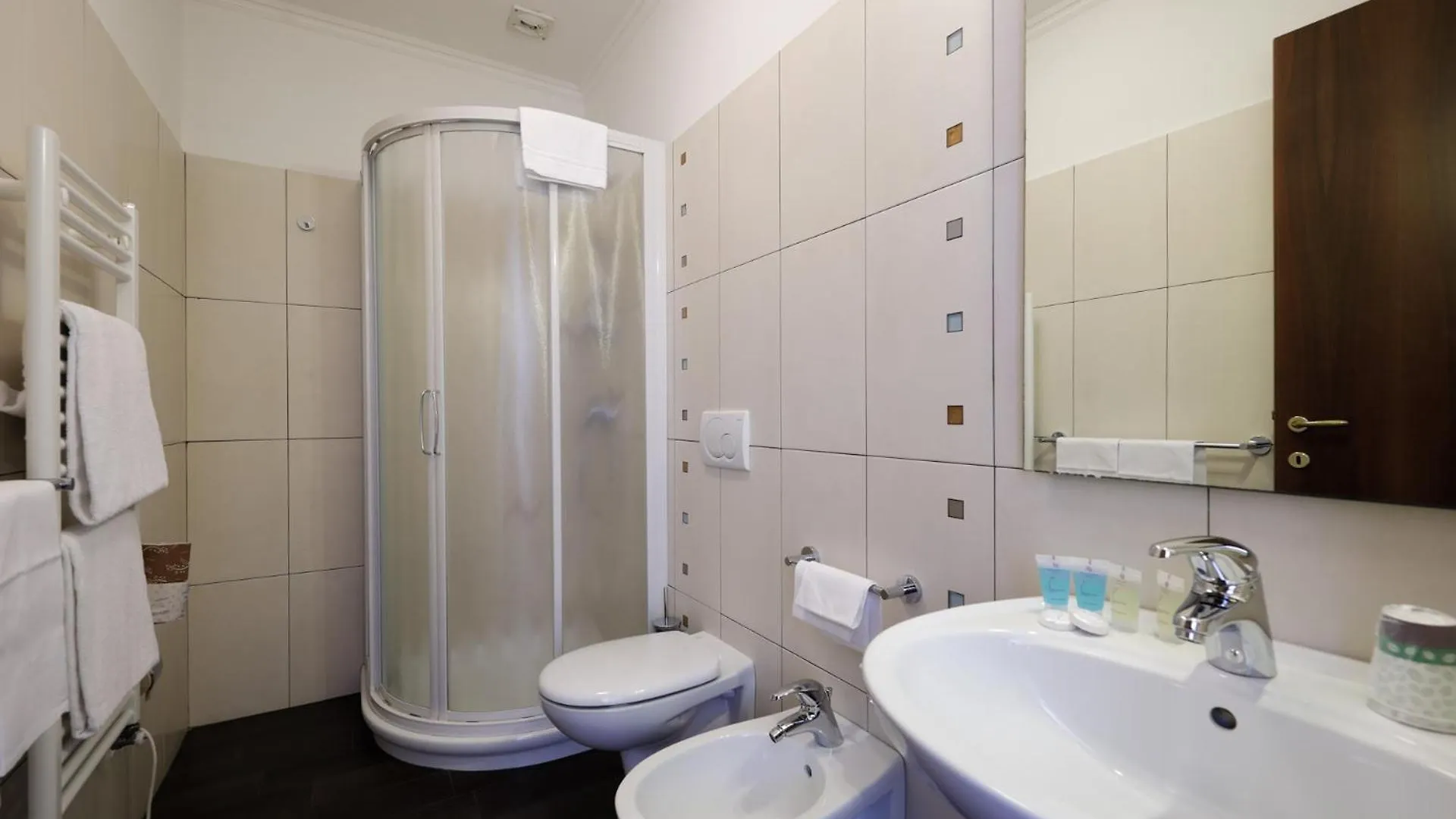 ורבאניה Hotel Residence Zust 3*,  איטליה