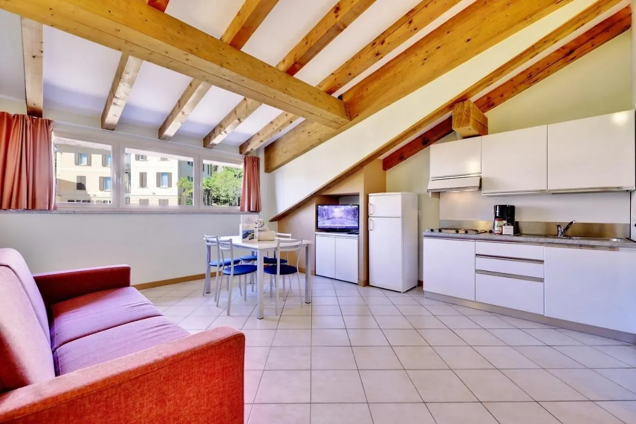 ***  Hotel Residence Zust Вербания Италия