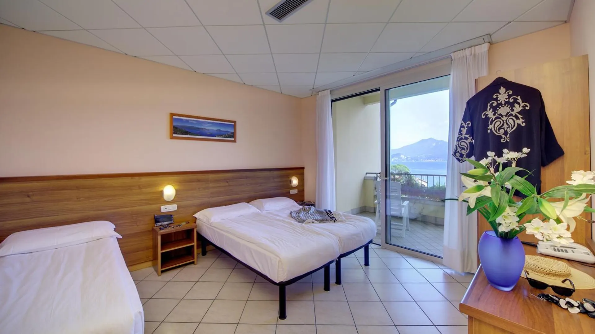 Hotel Residence Zust Verbania 3*,