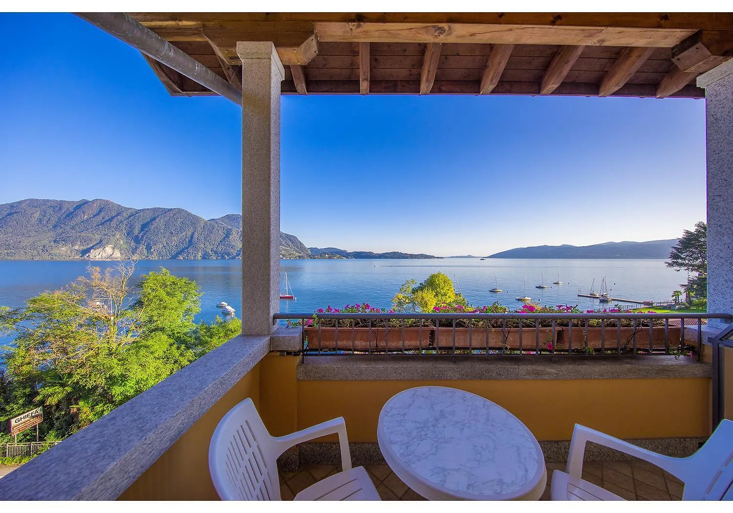 Hotel Residence Zust Verbania 3*,  Italië