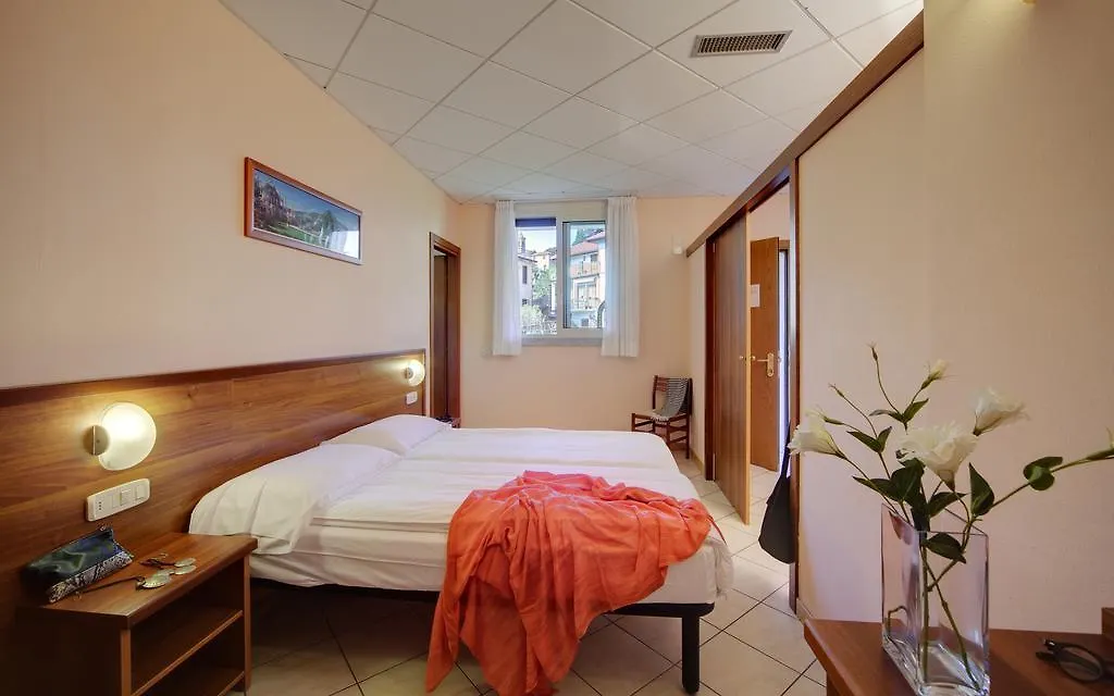 Hotel Residence Zust Вербания 3*,  Италия